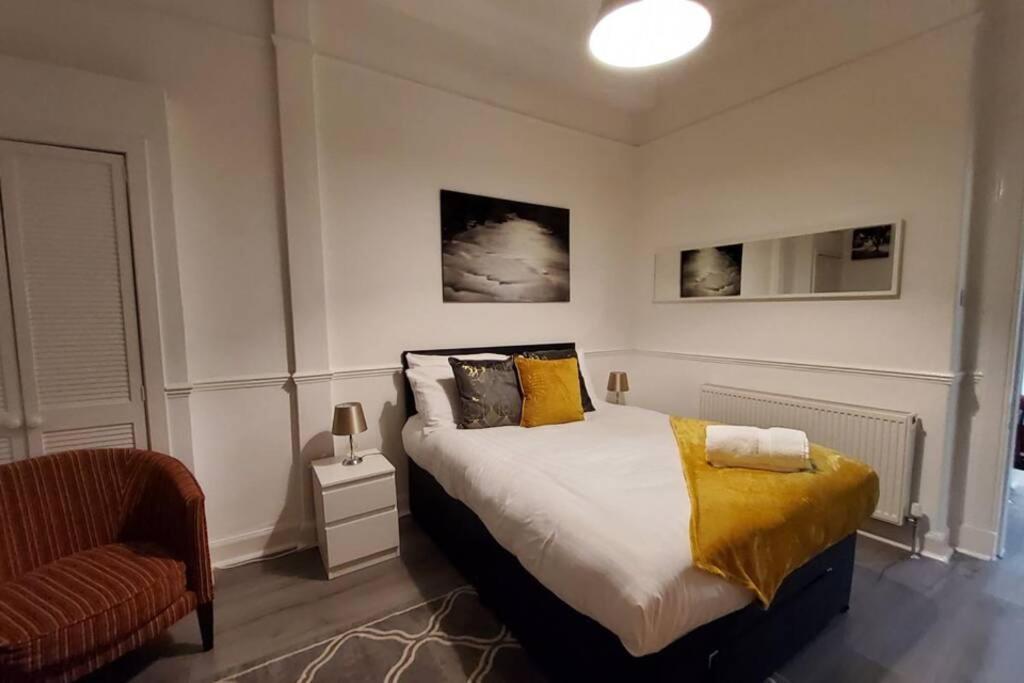 אדינבורו Leith Spectacular Apartment By Sensational Stay Short Lets & Serviced Accommodation With 6 Separate Beds & 2 Baths מראה חיצוני תמונה